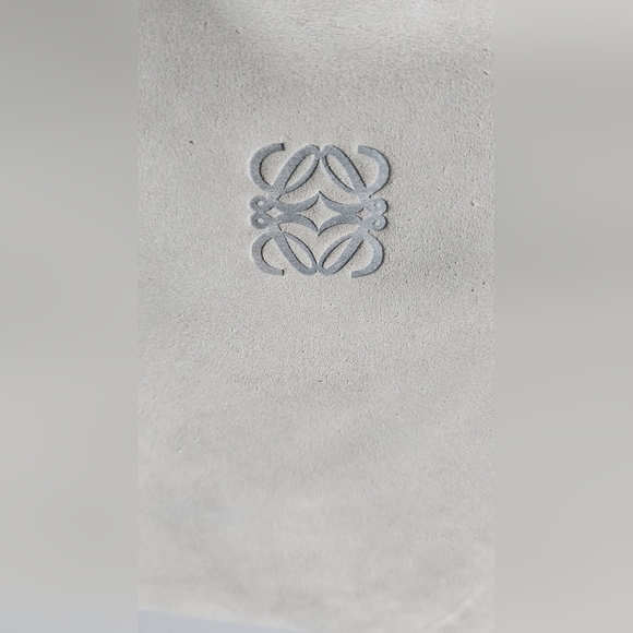 Loewe Amazona handbag. Suede. - Picture 7 of 14